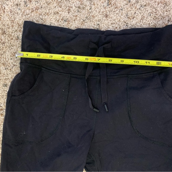 Lululemon Straight Leg Legging with Tie Waist - Picture 5 of 6